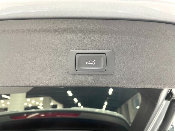 2023 Audi A3 Sportback 35 TFSI IV (8Y), серый, 2267443 рублей - вид 18
