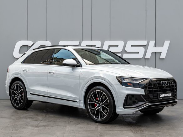 2021 Audi Q8 55 TFSI I (4M), белый, 9750000 рублей