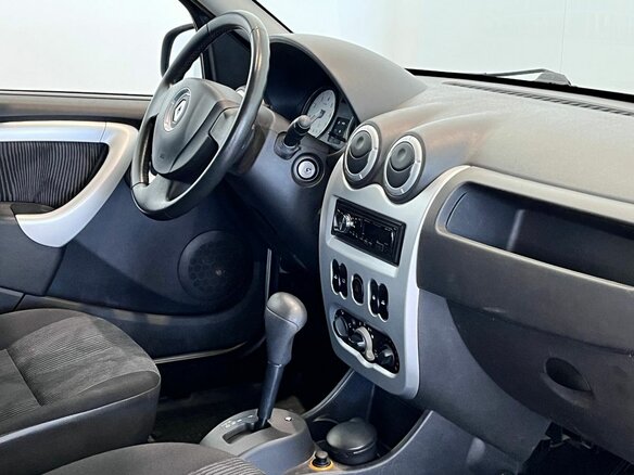 2010 Renault Sandero I, бежевый, 775000 рублей - вид 12