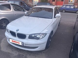 2010 BMW 1 серии 116i I (E81/E82/E87/E88) Рестайлинг, белый, 1200000 рублей, вид 3