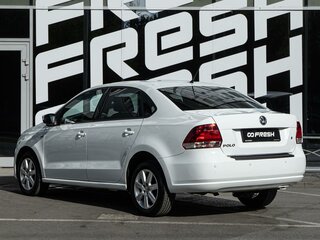 2014 Volkswagen Polo V, белый, 949000 рублей, вид 2
