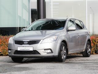 2010 Kia Ceed I Рестайлинг, серебристый, 600000 рублей, вид 1