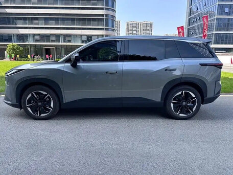 2026 Toyota bZ3X 58.3 kWh, серый, 2850000 рублей, вид 2