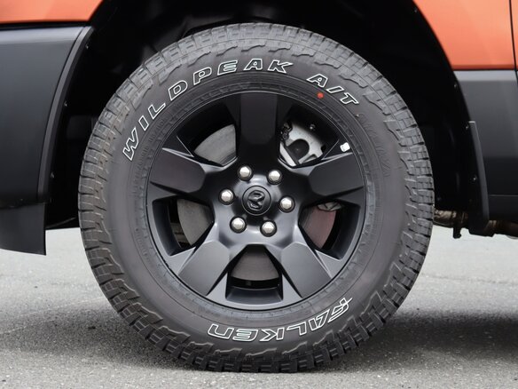 2026 Ram 1500 Crew Cab V Рестайлинг, оранжевый, 9010000 рублей - вид 10