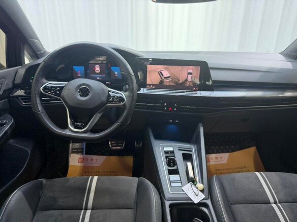 2023 Volkswagen Golf VIII, чёрный, 1650000 рублей - вид 8