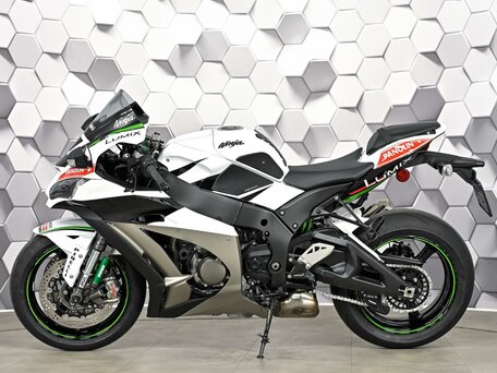 2018 Kawasaki ZX-10R Ninja, белый, 1599000 рублей, вид 4
