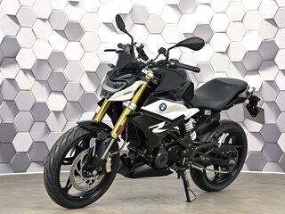 2021 BMW G 310 R, чёрный, 485000 рублей, вид 2