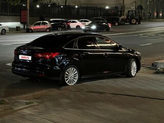 2017 Ford Focus III Рестайлинг, чёрный, 985000 рублей, вид 4