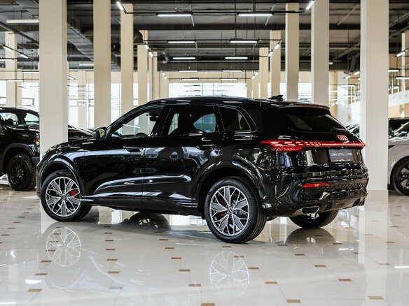 2026 Audi Q5 L III (GU), чёрный, 6375000 рублей - вид 6