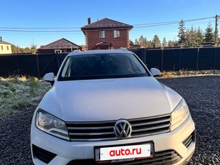 2017 Volkswagen Touareg II Рестайлинг, белый, 3790000 рублей, вид 2