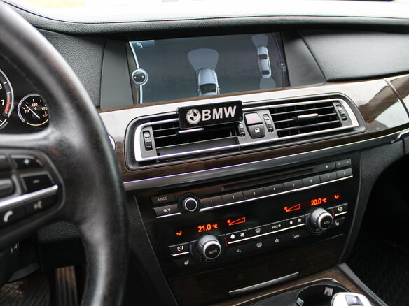 2010 BMW 7 серии Long 750Li V (F01/F02/F04), чёрный, 1415000 рублей - вид 21