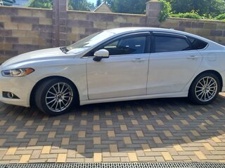 2017 Ford Fusion (North America) II Рестайлинг, белый, 1000000 рублей, вид 4