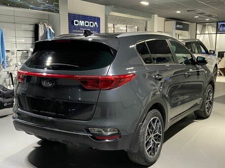 2019 Kia Sportage IV Рестайлинг, серый, 2100000 рублей, вид 4
