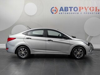 2015 Hyundai Solaris I Рестайлинг, серебристый, 1065000 рублей, вид 5
