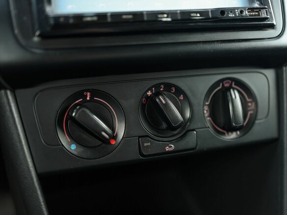 2012 Volkswagen Polo V, серый, 589000 рублей - вид 16