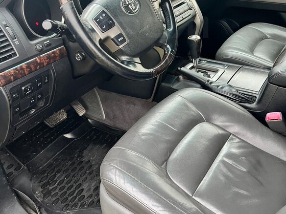 2008 Toyota Land Cruiser 200 Series, золотистый, 3250000 рублей - вид 8