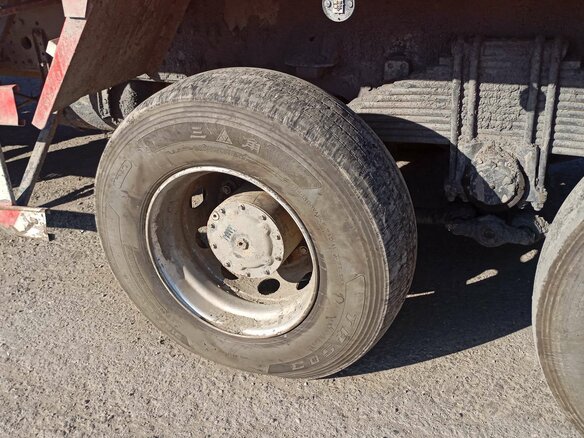 2022 IVECO-Hongyan 8x4 (CQ3406), красный, 2206000 рублей - вид 17