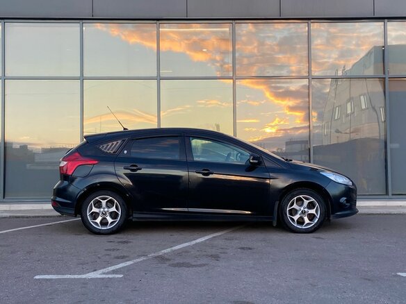 2013 Ford Focus III, чёрный, 599000 рублей - вид 2