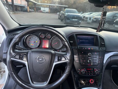 2011 Opel Insignia I, белый, 615000 рублей, вид 5