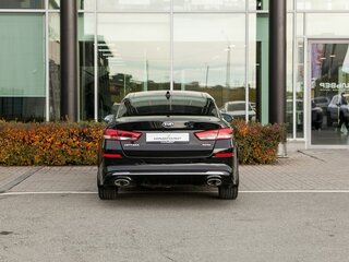 2018 Kia Optima IV Рестайлинг, чёрный, 1850000 рублей, вид 4