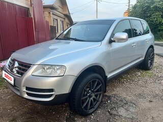 2004 Volkswagen Touareg I, серебристый, 700000 рублей, вид 1