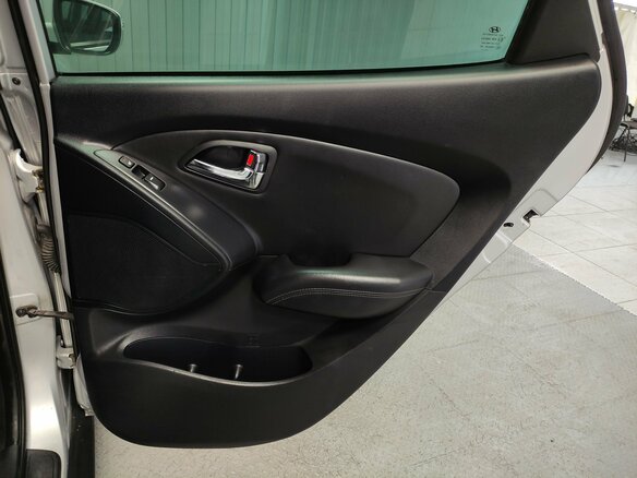 2011 Hyundai ix35 I, серебристый, 1248000 рублей - вид 16