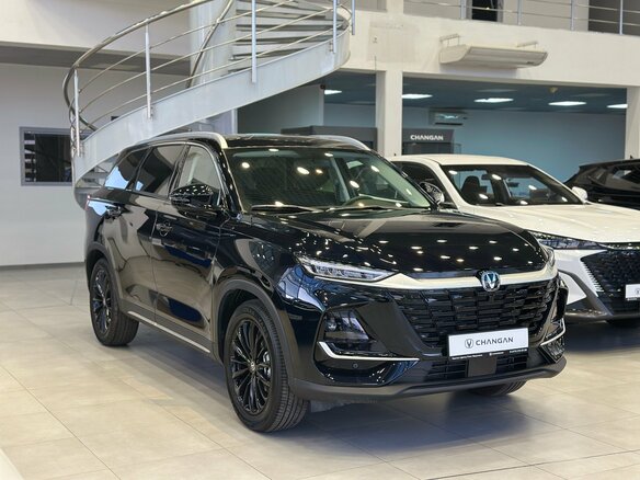 2026 Changan CS75 Pro, чёрный, 3155000 рублей - вид 2