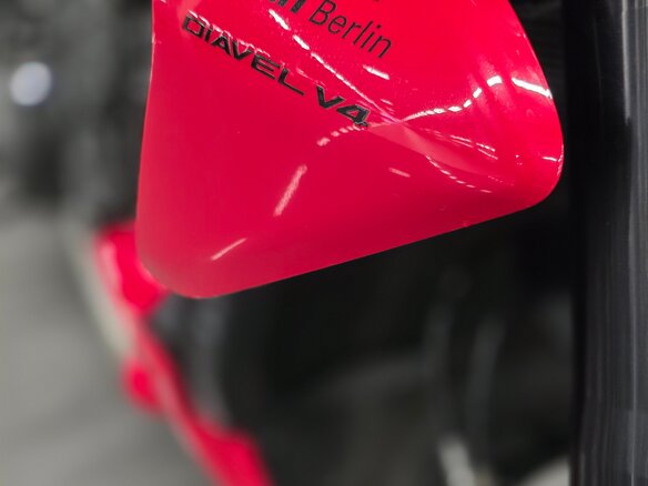 2022 Ducati Diavel V4, красный, 2349000 рублей - вид 7