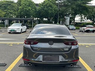 2022 Mazda 3 Axela IV (BP), чёрный, 1175401 рублей, вид 4