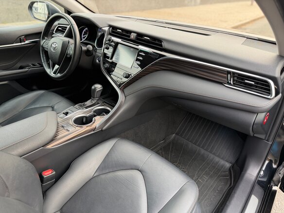 2019 Toyota Camry VIII (XV70), чёрный, 2650000 рублей - вид 8