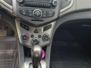 2013 Chevrolet Aveo II, чёрный, 650000 рублей, вид 5