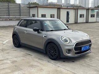 2020 Mini Hatch Cooper III (F55/F56) Рестайлинг, серый, 2050000 рублей, вид 3