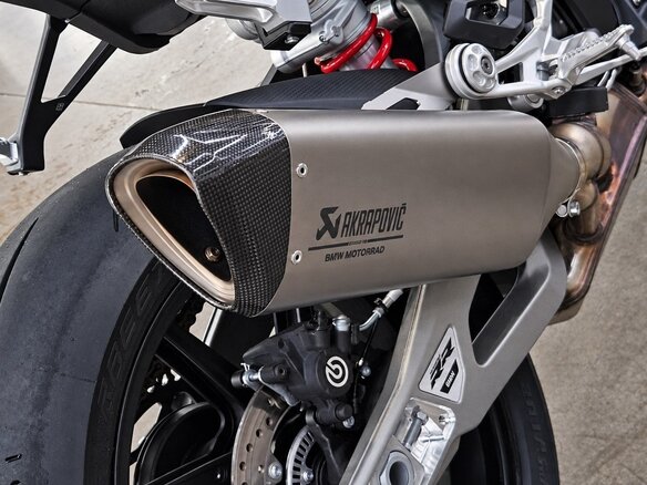 2025 BMW S 1000 RR, серый, 2199999 рублей - вид 7