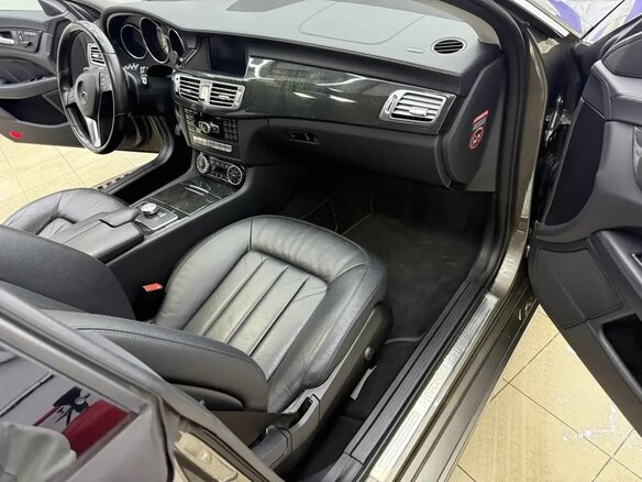 2013 Mercedes-Benz CLS 350 CDI II (C218), серый, 2500000 рублей - вид 2