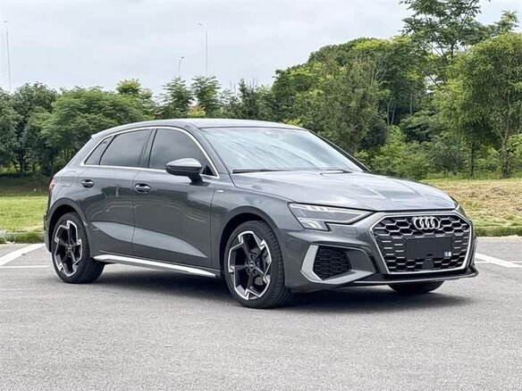 2023 Audi A3 Sportback 35 TFSI IV (8Y), серый, 2060001 рублей - вид 2