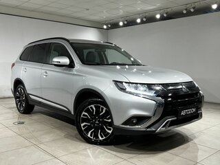 2022 Mitsubishi Outlander III Рестайлинг 3, серый, 2245000 рублей, вид 3