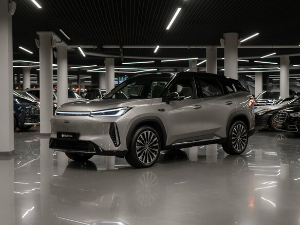 2026 Geely Galaxy M7, серый, 3590000 рублей