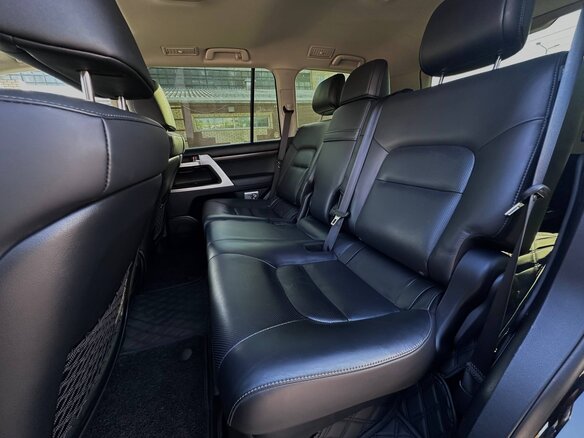 2016 Toyota Land Cruiser 200 Series Рестайлинг 2, чёрный, 5400000 рублей - вид 24