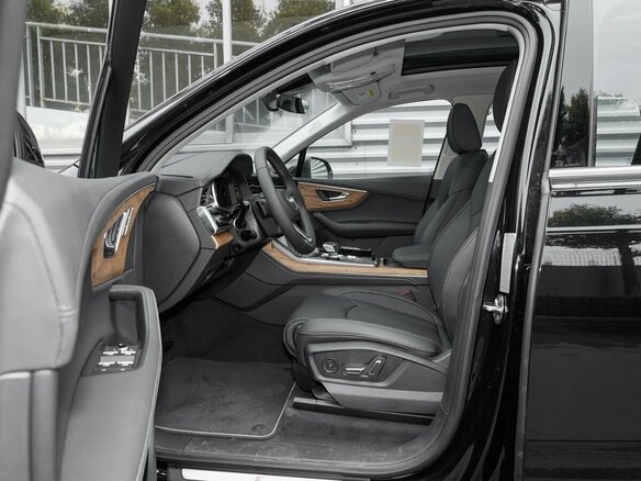 2025 Audi Q7 55 TFSI II (4M) Рестайлинг 2, бежевый, 13100000 рублей - вид 14