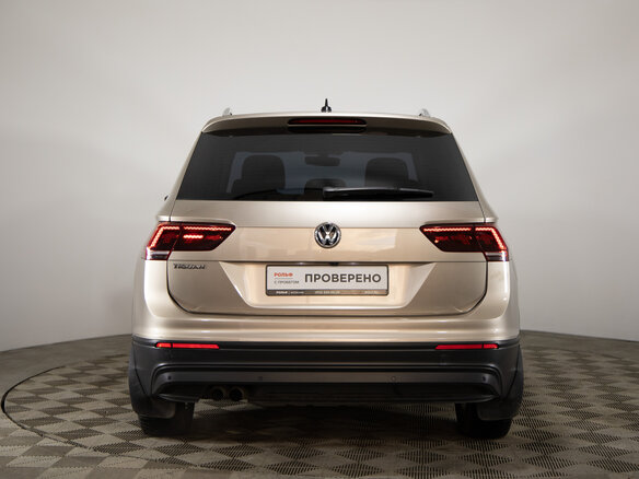 2018 Volkswagen Tiguan II, бежевый, 1999000 рублей - вид 5