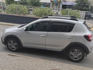 2021 Renault Sandero Stepway II Рестайлинг, серый, 1200000 рублей, вид 3