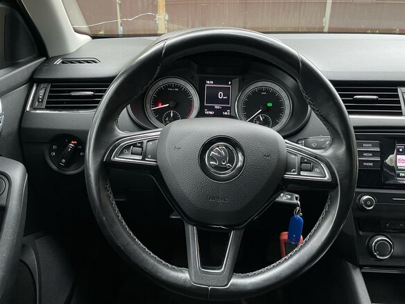 2016 Skoda Octavia III (A7), чёрный, 1100000 рублей - вид 13