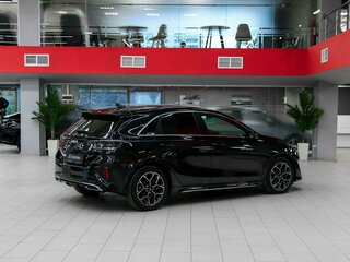 2021 Kia Ceed III Рестайлинг, чёрный, 2495000 рублей, вид 2