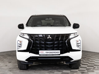 2022 Mitsubishi Montero Sport III Рестайлинг, белый, 3599000 рублей, вид 3