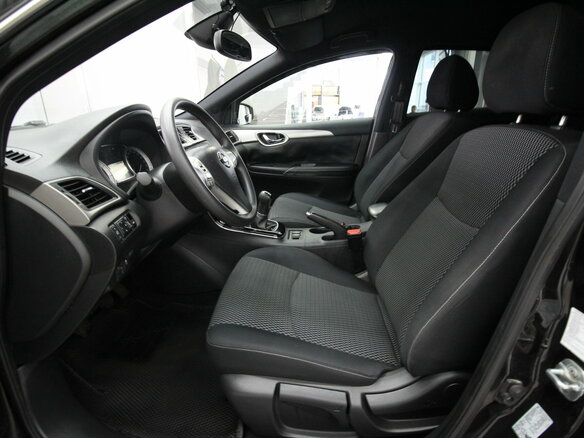 2016 Nissan Sentra VII (B17), чёрный, 1050000 рублей - вид 9