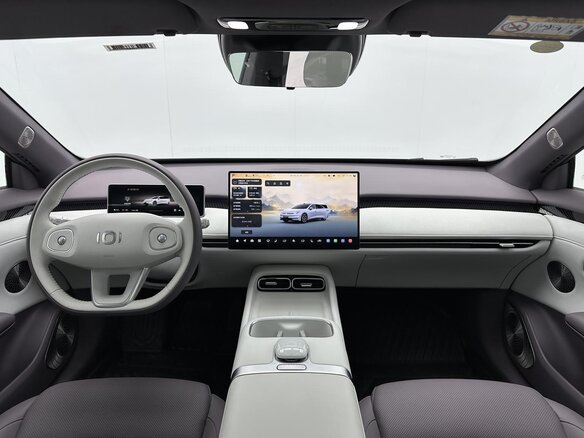 2026 Changan Qiyuan A06 28.39 kWh, серебристый, 2840000 рублей - вид 4