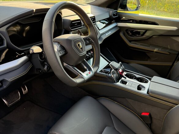 2025 Lamborghini Urus SE I Рестайлинг, чёрный - вид 8