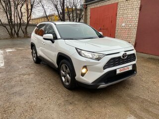2020 Toyota RAV4 V (XA50), белый, 3619000 рублей, вид 4