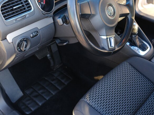 2012 Volkswagen Golf VI, серебристый, 705000 рублей - вид 12