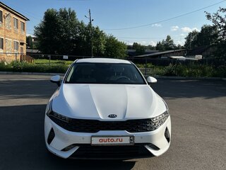 2020 Kia K5 III, белый, 2650000 рублей, вид 2